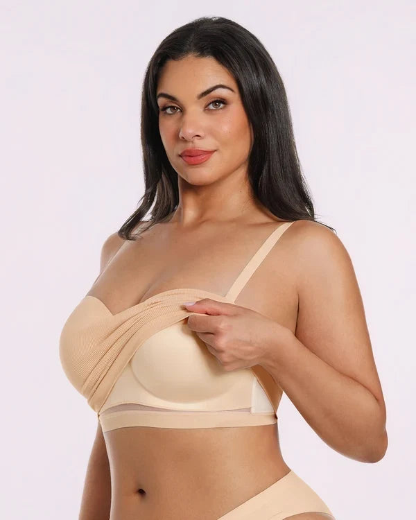 Gros plan sur le tissu du soutien-gorge Defineline™, texture douce et extensible.