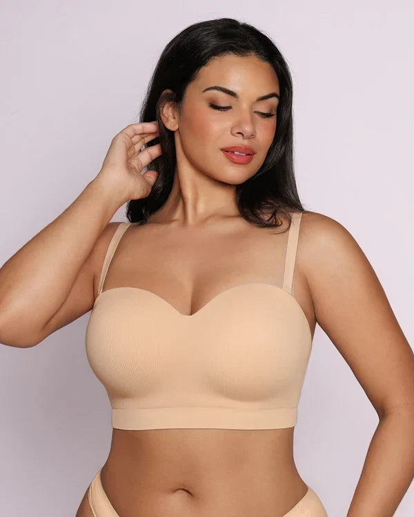 Détail de la bande intérieure en silicone du soutien-gorge Defineline™, pour un maintien sans bretelles.