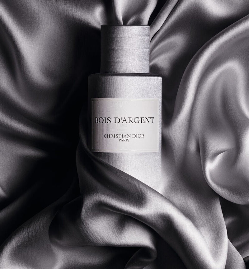 BOIS D’ARGENT — DIOR, vue rapprochée du produit.