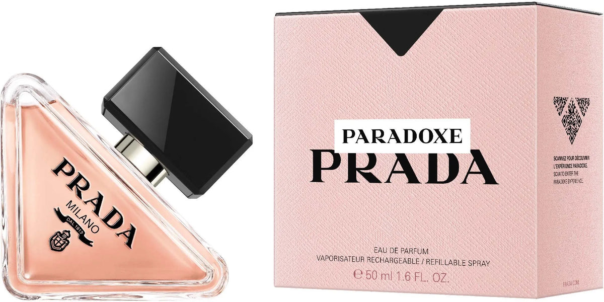 Flacon de parfum Prada, vue rapprochée du bouchon et de l'étiquette.